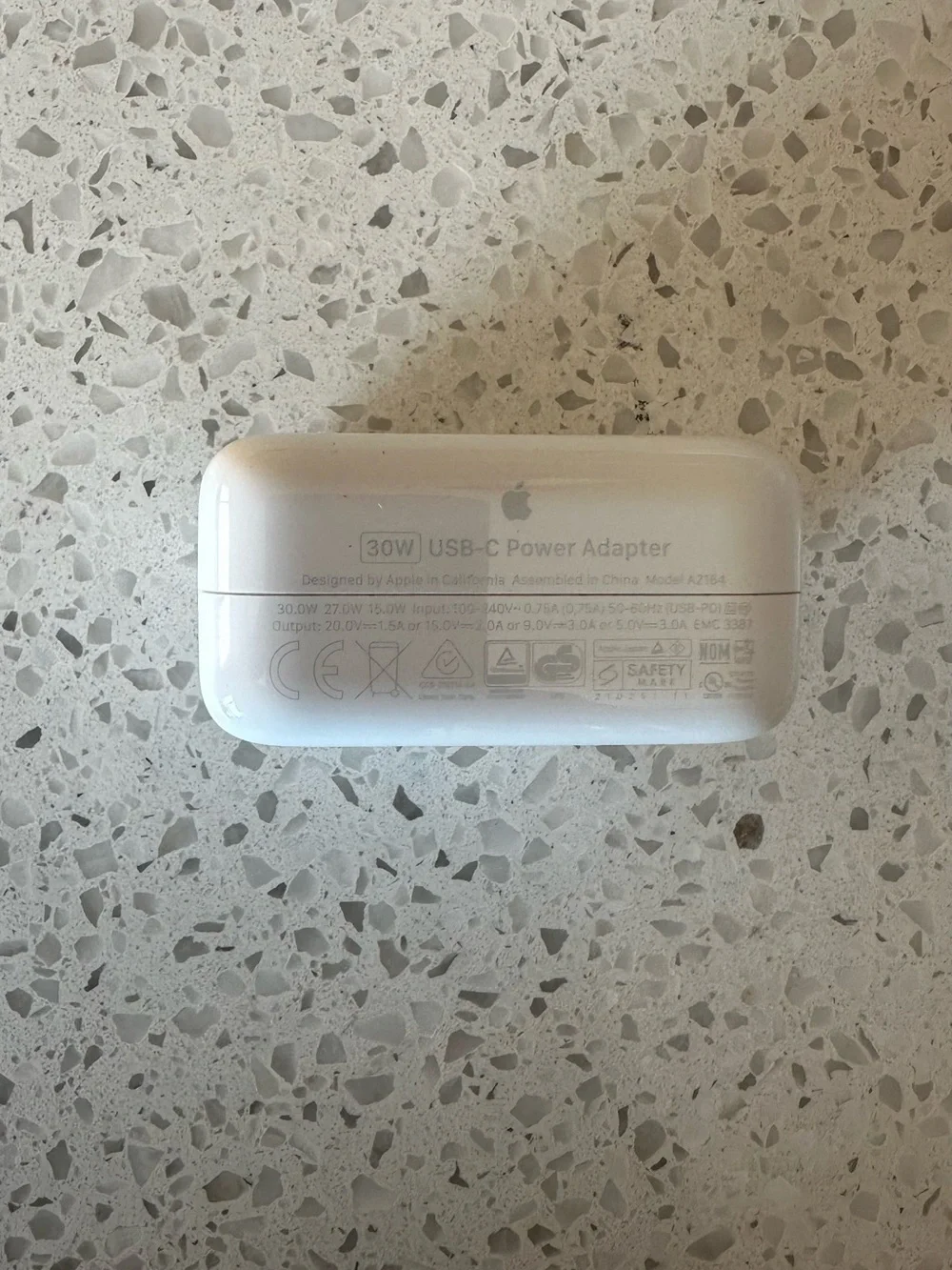 APPLE 30w White USB-C Power Adapter and Braided Charging Cable